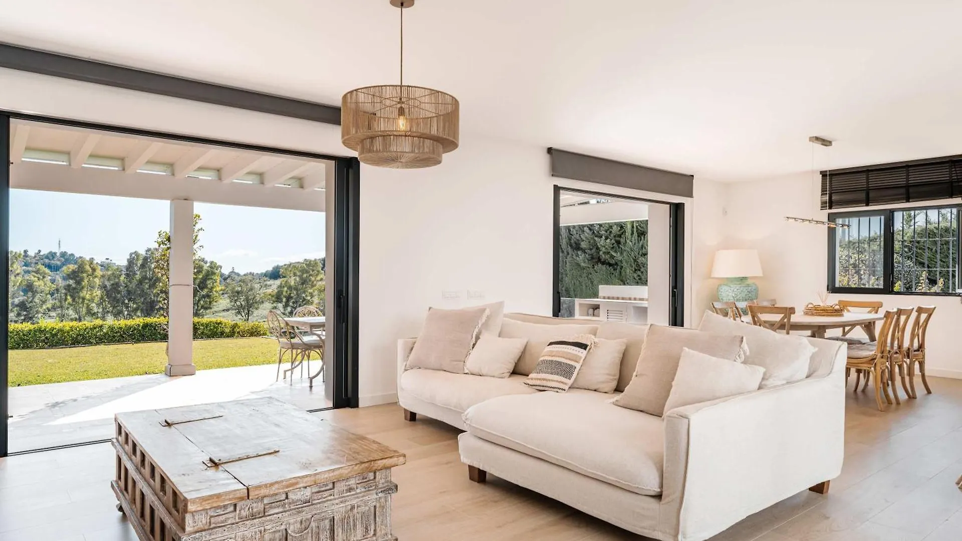 Villa Capricho Front Golf Pool Views Estepona