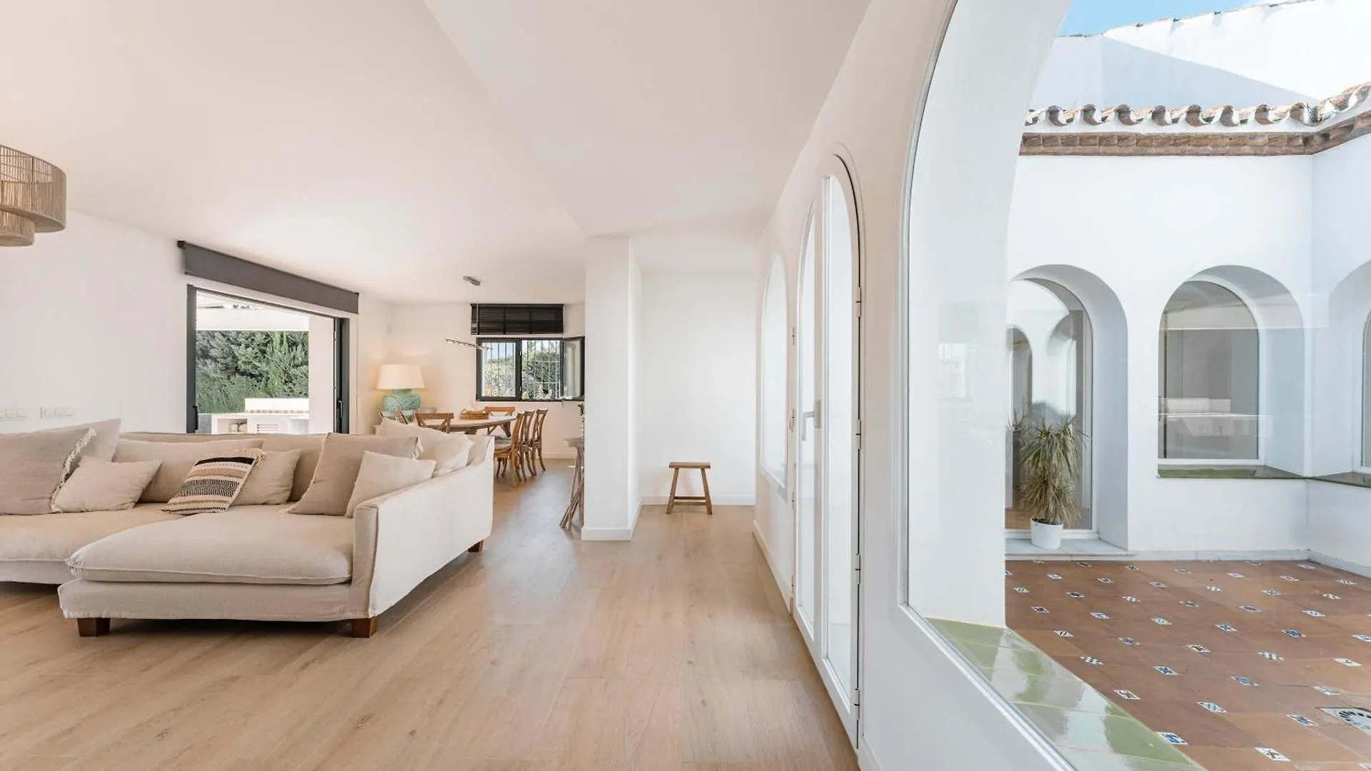 Villa Capricho Front Golf Pool Views Estepona