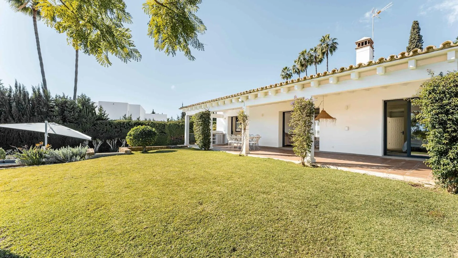 Villa Capricho Front Golf Pool Views Estepona 0*,  Spain